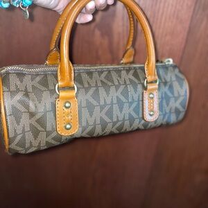 Michael Kors Barrel Bag